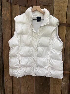 Faded Glory Y2K White Puffer Vest With Fleece Lining & Snap Closures - 2X Womens